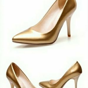Gold Heels NWOT
